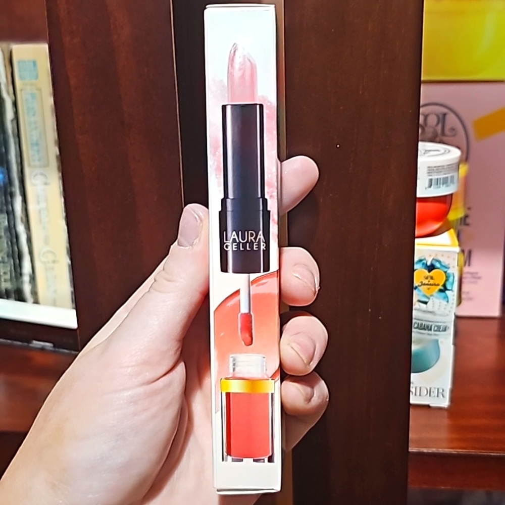 Laura Geller Prep n' Go Lip Scrub & Tint in Shade "Finish Line" - Picture 9 of 10